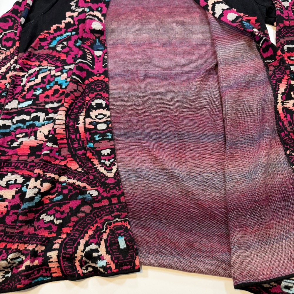 Chicos Open Front Cardigan Sweater Pink Black Geometric Intarsia Knit Size 3‎ XL - Picture 7 of 12
